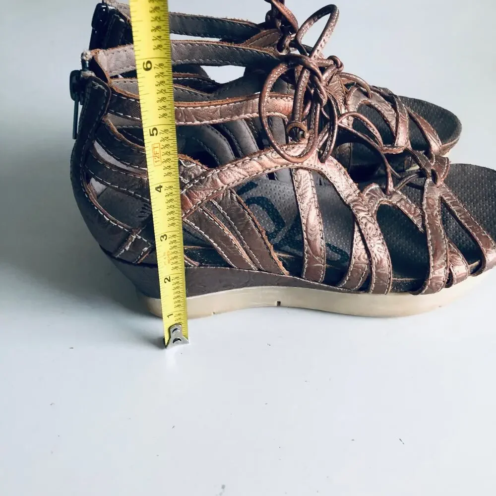 OTBT 'Nomadic'  Wedge Heel Comfort Sandal Women SZ 6 Strappy Metallic Gladiator